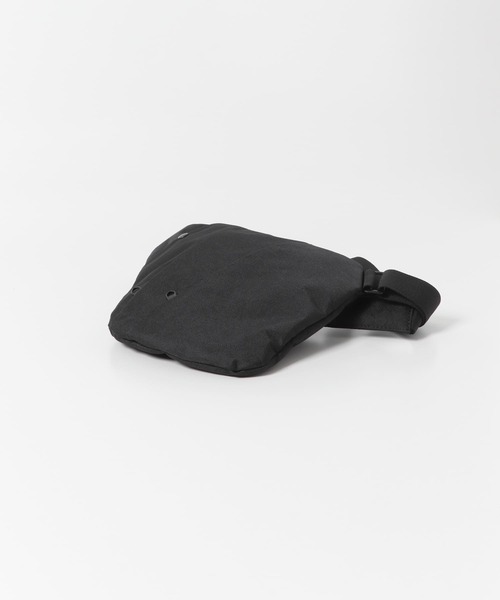 SML（エスエムエル）の「『撥水』『別注』SML×DOORS　ボディバッグ（ショルダーバッグ・メンズ・ブラック/ベージュ系その他/グレー・-）」の16枚目の写真