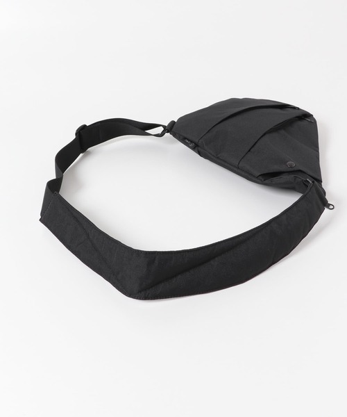 SML（エスエムエル）の「『撥水』『別注』SML×DOORS　ボディバッグ（ショルダーバッグ・メンズ・ブラック/ベージュ系その他/グレー・-）」の17枚目の写真