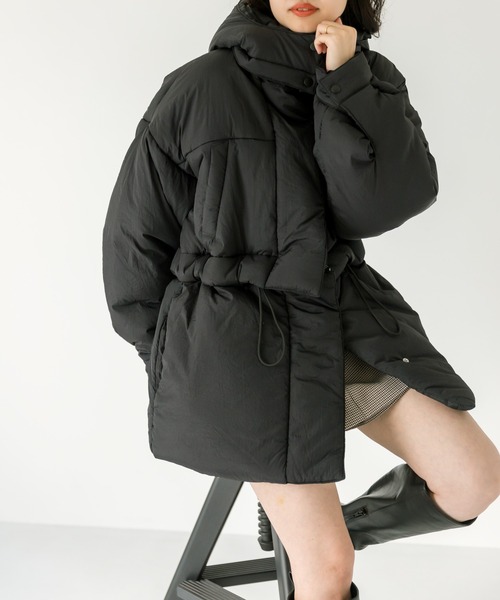 mystic(ミスティック)の「ドロスト2WAY中綿コート(ダウンジャケット/コート・レディース・イエロー/ブラック/オフホワイト・2/1)」の9枚目の写真