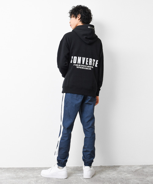 CONVERSE(コンバース)の「【裏起毛】CONVERSE 別注バックプリントフーディートレーナー(パーカー・キッズ・グレイッシュベージュ/杢グレー/ブラック・150/160/140/130)」の5枚目の写真