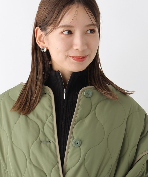 LEPSIM(レプシィム)の「7ゲージハイネックZIPケープ 907024(ニット/セーター・レディース・グレイッシュベージュ/ブラック/ブラウン/チャコールグレー・FREE)」の11枚目の写真