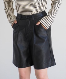 フェイクレザーショートパンツ