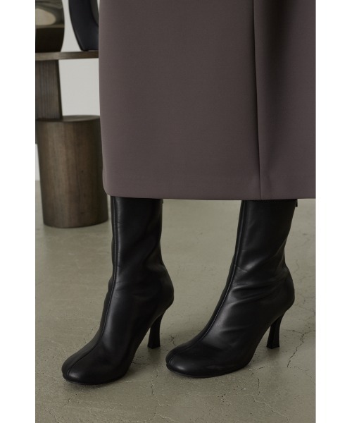RIM.ARK（リムアーク）の「Rounded stretch boots（ブーツ）」 - WEAR