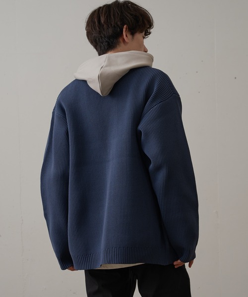 Blue Standard （ブルースタンダード）の「【BLUE STANDARD/ブルースタンダード】軽量 マシンウォッシャブル　 抗ピル 　帯電防止 　7GエアリーVネックボタン　カーディガン　捲縮ニット（カーディガン/ボレロ・メンズ・ブルーグレー/ブラック/チャコールグレー・MEDIUM/X-LARGE/LARGE）」の15枚目の写真