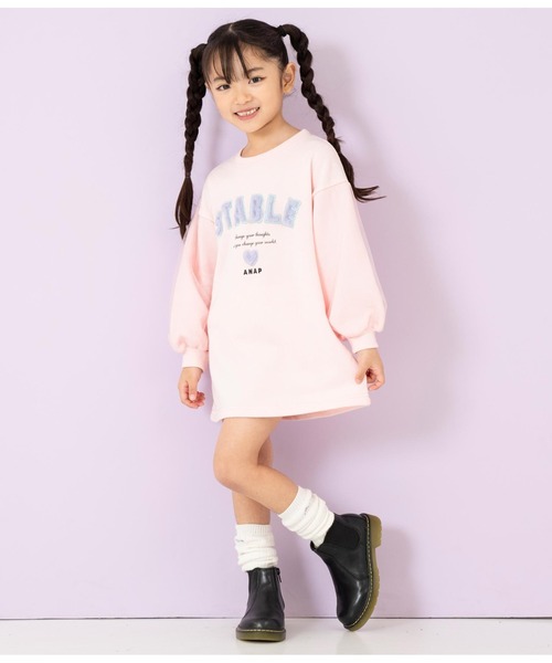 ANAP kids（アナップキッズ）の「ファーワッペンチュール袖裏毛スウェットワンピース（ワンピース・キッズ・ブラック/ピンク/サックスブルー・110cm/120cm/130cm/100cm）」の15枚目の写真