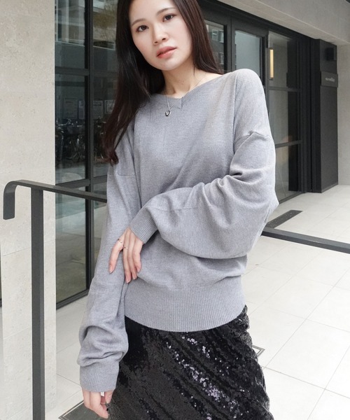 CORNERS（コーナーズ）の「Vネックニットプルオーバー（ニット/セーター・レディース・ブラック/グレイッシュベージュ/ホワイト/グレー・M）」の5枚目の写真