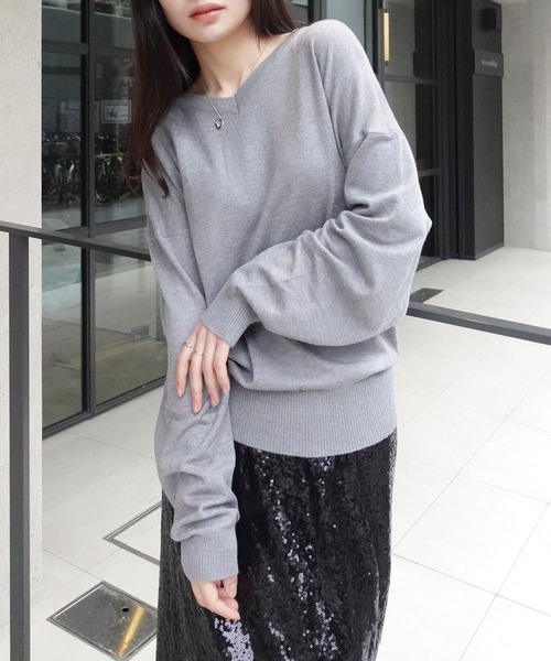 CORNERS（コーナーズ）の「Vネックニットプルオーバー（ニット/セーター・レディース・ブラック/グレイッシュベージュ/ホワイト/グレー・M）」の6枚目の写真