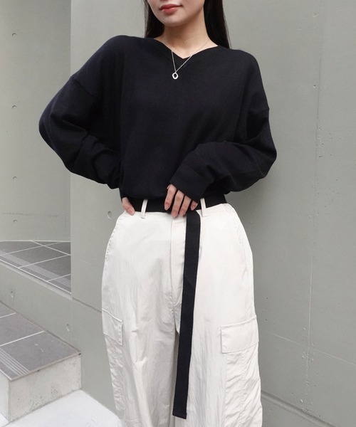 CORNERS（コーナーズ）の「Vネックニットプルオーバー（ニット/セーター・レディース・ブラック/グレイッシュベージュ/ホワイト/グレー・M）」の12枚目の写真