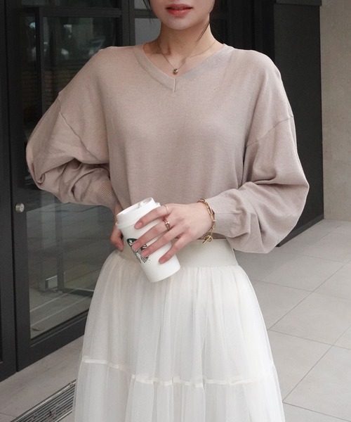 CORNERS（コーナーズ）の「Vネックニットプルオーバー（ニット/セーター・レディース・ブラック/グレイッシュベージュ/ホワイト/グレー・M）」の16枚目の写真