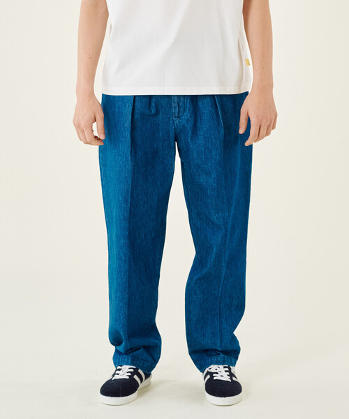 FARAH(ファーラー)の「FARAH | ツータック ワイドデニムパンツ MEN(デニムパンツ・メンズ・ブルー/インディゴブルー・34/32/30)」の18枚目の写真