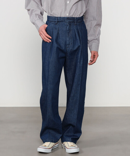 FARAH(ファーラー)の「FARAH | ツータック ワイドデニムパンツ MEN(デニムパンツ・メンズ・ブルー/インディゴブルー・34/32/30)」の5枚目の写真