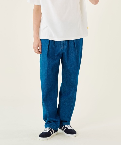 FARAH(ファーラー)の「FARAH | ツータック ワイドデニムパンツ MEN(デニムパンツ・メンズ・ブルー/インディゴブルー・34/32/30)」の4枚目の写真