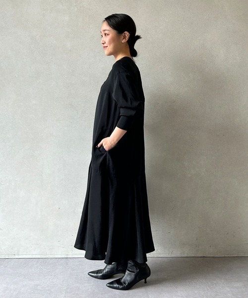 【新品】BEARDSLEY ビアズリー　カラーレスシャツワンピース　ブラック BEARDSLEY（ビアズリー）の「カラーレスシャツワンピース