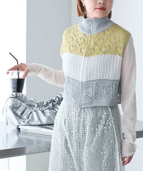 スーパービューティー⭐️ 透かし格子柄×花プリントの ジップアップジャケット　44 forksy.】ハート透かし編み配色ジップベスト forksy.│MONO-MART