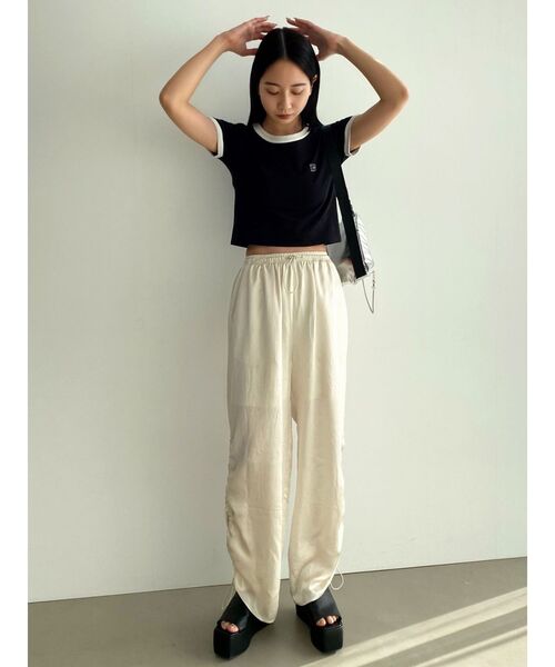 EMODA(エモダ)の「タンクボリュームソールサンダル(サンダル・レディース・ブラック/シルバー・SMALL/MEDIUM/LARGE)」の17枚目の写真