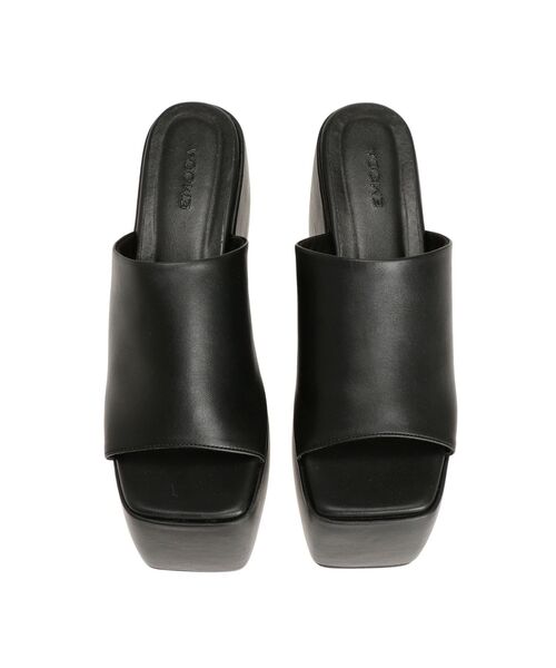 EMODA(エモダ)の「タンクボリュームソールサンダル(サンダル・レディース・ブラック/シルバー・SMALL/MEDIUM/LARGE)」の19枚目の写真