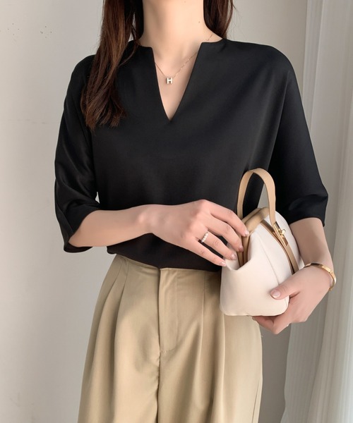 ECLIN(エクラン)の「キーネック半袖ブラウス(シャツ/ブラウス・レディース・チャコールグレー/ブラック/ベージュ/アイボリー・M/L)」の17枚目の写真