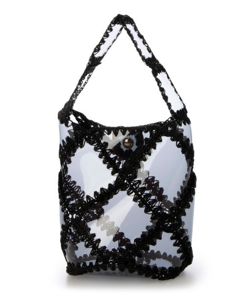cache cache(カシュ カシュ)の「カシュカシュ cachecache / ビニルクロッシェバケツバッグ(トートバッグ・レディース・ブラック/マルチ・FREE)」の3枚目の写真
