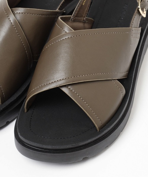 GLOBAL WORK（グローバルワーク）の「らくっションクロスサンダル/108083（サンダル・レディース・カーキ系8/アイボリー/シルバー/ブラック・SMALL/LARGE/MEDIUM）」の19枚目の写真