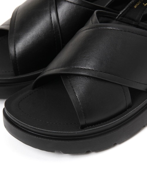 GLOBAL WORK（グローバルワーク）の「らくっションクロスサンダル/108083（サンダル・レディース・カーキ系8/アイボリー/シルバー/ブラック・SMALL/LARGE/MEDIUM）」の17枚目の写真