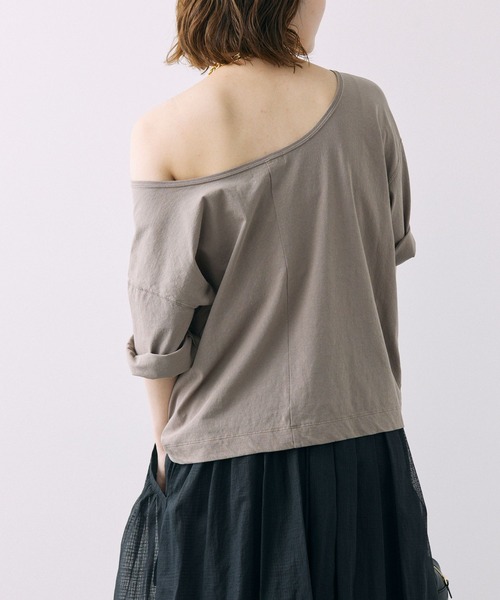 BABYLONE（バビロン）の「天竺バックオープンＴシャツ（Tシャツ/カットソー・レディース・オフホワイト/グレイッシュベージュ・フリー）」の11枚目の写真