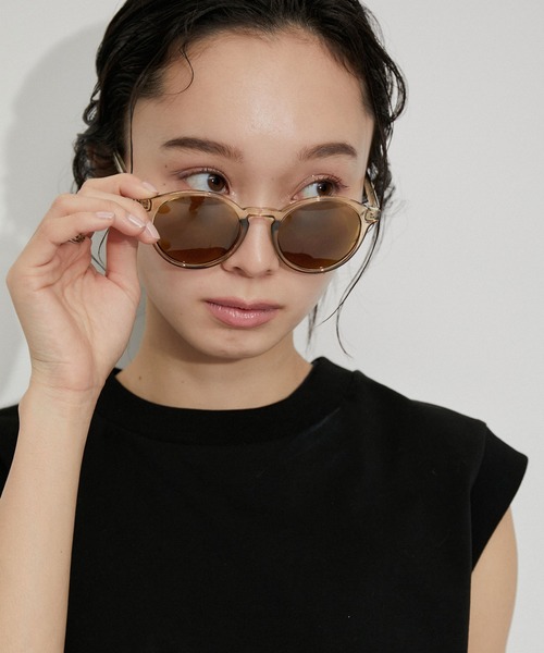 ADAM ET ROPE'（アダムエロペ）の「ボストンサングラス（サングラス・レディース・ブラック/ブラウン/グレー・FREE）」の3枚目の写真