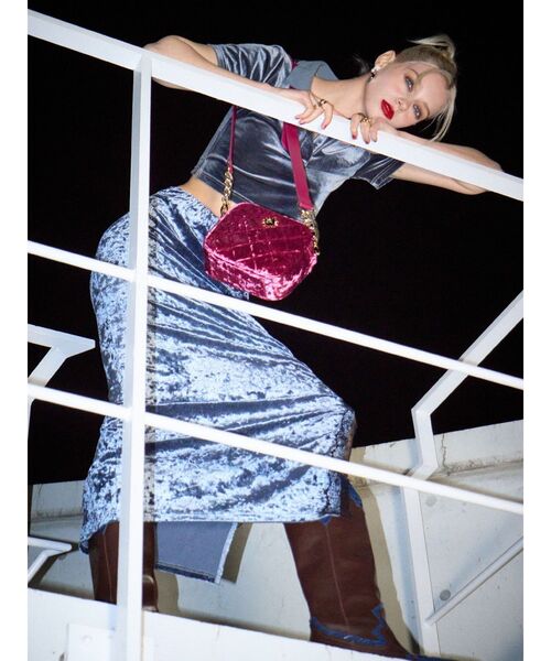 EVRIS（エヴリス）の「ベロアスキッパーショートトップス（Tシャツ/カットソー・レディース・ブルー/グレー/ピンク・FREE）」の15枚目の写真