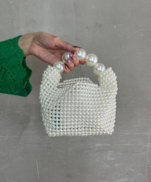 ｔｏｌｅｎｅ（トレネ）の「大ぶりパール ビーズ 2way ショルダーバッグ（ハンドバッグ・レディース・ホワイト・ONE SIZE）」の2枚目の写真