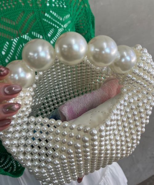ｔｏｌｅｎｅ（トレネ）の「大ぶりパール ビーズ 2way ショルダーバッグ（ハンドバッグ・レディース・ホワイト・ONE SIZE）」の4枚目の写真