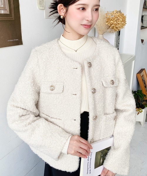 美品✨MOSCHINOゴールドチェーン装飾 ノーカラージャケット 金ボタン Meiru 金釦ノーカラージャケット[品番：AMTW0010128]｜JUNOAH