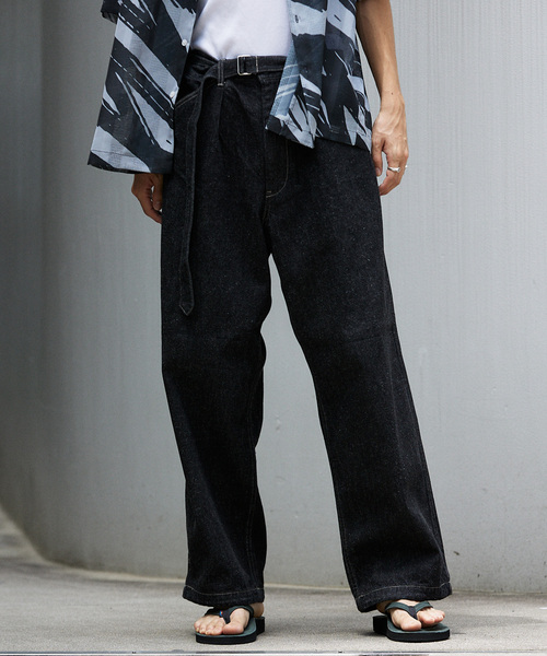 JOURNAL STANDARD（ジャーナルスタンダード）の「コットンヘンプ デニムベルテッド キャノンオーバーパンツ（デニムパンツ・メンズ・ブラック/ネイビー・SMALL/MEDIUM/LARGE）」の2枚目の写真