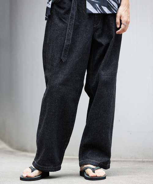 JOURNAL STANDARD（ジャーナルスタンダード）の「コットンヘンプ デニムベルテッド キャノンオーバーパンツ（デニムパンツ・メンズ・ブラック/ネイビー・SMALL/MEDIUM/LARGE）」の12枚目の写真