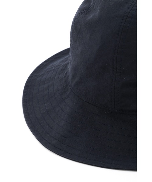 MHL.（エムエイチエル）の「WORN NYLON CANVAS（ハット・レディース・ネイビー/ベージュ・FREE）」の7枚目の写真