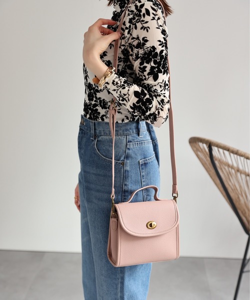 sakishimatokyo（サキシマトーキョー）の「【2WAY】フロント金具付きハンドバッグ/シーズンレス/合皮（ハンドバッグ・レディース・ベージュ/ブラック/オフホワイト/ピンク・FREE）」の16枚目の写真