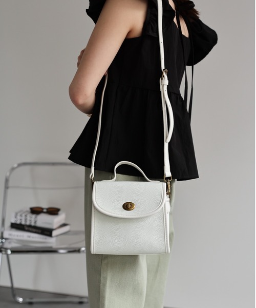 sakishimatokyo（サキシマトーキョー）の「【2WAY】フロント金具付きハンドバッグ/シーズンレス/合皮（ハンドバッグ・レディース・ベージュ/ブラック/オフホワイト/ピンク・FREE）」の22枚目の写真