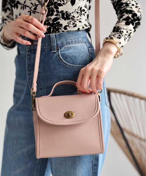 sakishimatokyo（サキシマトーキョー）の「【2WAY】フロント金具付きハンドバッグ/シーズンレス/合皮（ハンドバッグ・レディース・ベージュ/ブラック/オフホワイト/ピンク・FREE）」の10枚目の写真