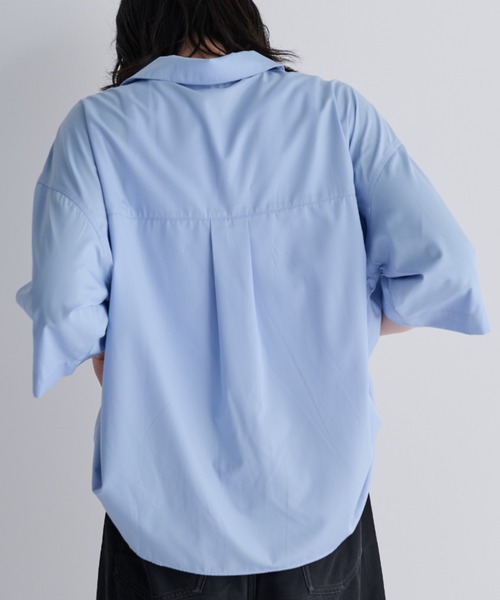 MERLOT(メルロー)の「ルーズフィットパイピングシャツ(シャツ/ブラウス・メンズ・サックスブルー/ベージュ・FREE)」の18枚目の写真