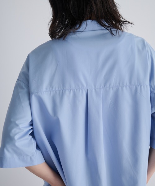 MERLOT(メルロー)の「ルーズフィットパイピングシャツ(シャツ/ブラウス・メンズ・サックスブルー/ベージュ・FREE)」の4枚目の写真