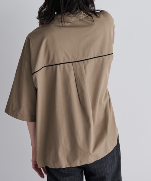 MERLOT(メルロー)の「ルーズフィットパイピングシャツ(シャツ/ブラウス・メンズ・サックスブルー/ベージュ・FREE)」の8枚目の写真