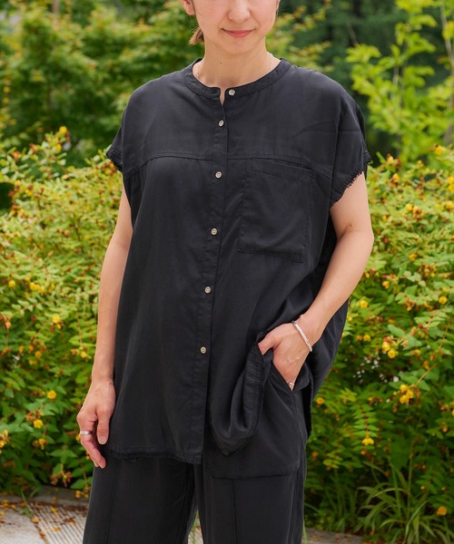 CHIGNON(シニヨン)の「CHIGNON ウォッシュフレンチスリーブシャツ 1643-543BT(シャツ/ブラウス・レディース・ブルー/ブラック・FREE)」の2枚目の写真