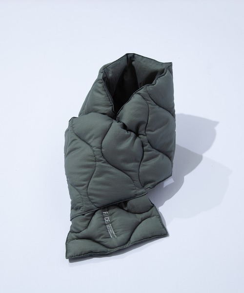 F/CE. （エフシーイー）の「F/CE. 24-TAION BY F/CE. PACKABLE DOWN SCARF / エフシーイー 24-タイオン バイ エフシーイー パッカブル ダウン スカーフ（マフラー・メンズ・ベージュ/ブルー/ブラック/オリーブ・FREE）」の9枚目の写真