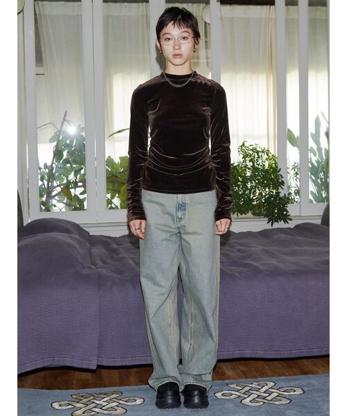 VEQUM（VEQUM）の「【VEQUM】GATHER FIT VELOUR TOPS（Tシャツ/カットソー・レディース・ブラウン/ブルー/ブラック・FREE）」の17枚目の写真