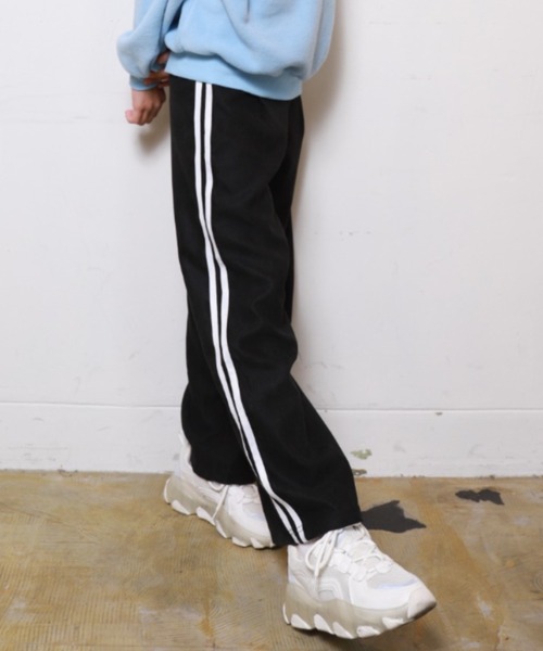 RiCO SUCRE(リコシュクレ)の「RiCO SUCRE/リコシュクレ サイドラインワイドパンツ(その他パンツ・キッズ・ベージュ/チャコールグレー/ブラック・160/150/140/130)」の2枚目の写真
