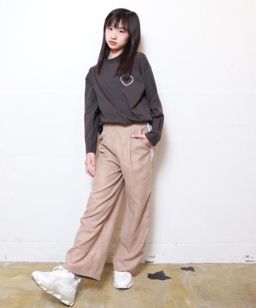 RiCO SUCRE(リコシュクレ)の「RiCO SUCRE/リコシュクレ サイドラインワイドパンツ(その他パンツ・キッズ・ベージュ/チャコールグレー/ブラック・160/150/140/130)」の11枚目の写真
