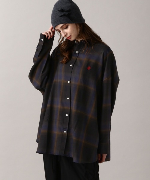 FOREVER 21（フォーエバー トゥエンティーワン）の「【Beverly Hills Polo Club】別注 チェックルーズシャツ（シャツ/ブラウス・レディース・オレンジ/ネイビー/イエロー/グレー/ブラック・FREE）」の2枚目の写真