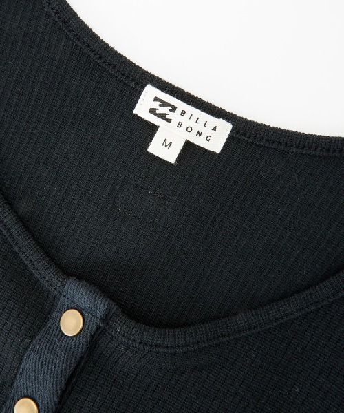 BILLABONG(ビラボン)の「BILLABONG レディース SNAP BACK LS TEE ロンT 【2024年秋冬モデル】/ビラボンスナップボタン長袖カットソー(Tシャツ/カットソー・レディース・ブラック/ホワイト系その他/グリーン系その他・MEDIUM)」の12枚目の写真
