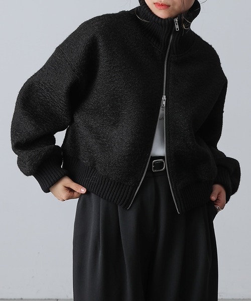 COLONY 2139（コロニートゥーワンスリーナイン）の「ブークレスタンドW