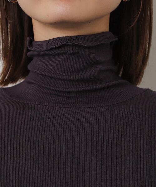 SENSE OF PLACE by URBAN RESEARCH（センスオブプレイスバイアーバンリサーチ）の「メローハイネックトップ（Tシャツ/カットソー・レディース・グリーン/ホワイト系その他/チャコールグレー/アイボリー/ブラック/イエロー・ONE）」の7枚目の写真