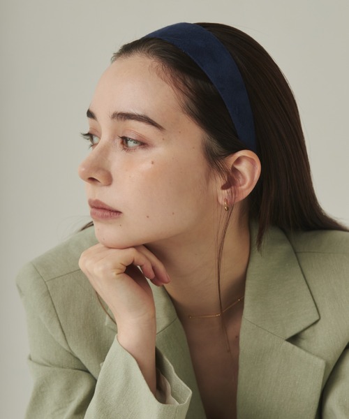 ciite'(シーテ)の「スエードワイド ヘアカチューシャ(カチューシャ・レディース・キャメル/ワインレッド/アイボリー/ブラック/ネイビー/ブラウン・FREE)」の19枚目の写真