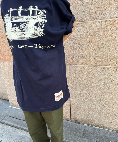 THEATRE PRODUCTS（シアタープロダクツ）の「【Found THEATRE PRODUCTS】ブリッジウォータープリントTシャツ（Tシャツ/カットソー・レディース・ホワイト/ネイビー・FREE）」の6枚目の写真